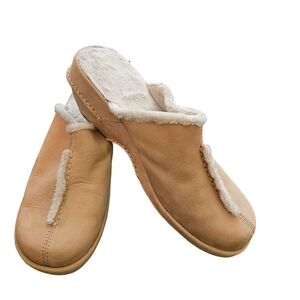 White Mountain Tan Mules with Cream Lining